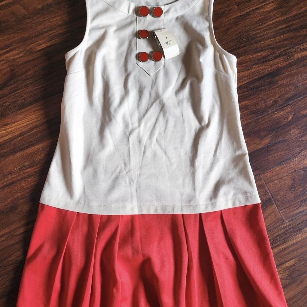 Forever 21 Cream and Red Sleeveless Fit-and-Flare Dress